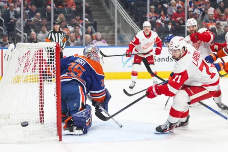GM: Larkin told team he would no longer play for Red Wings